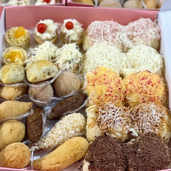 Degustação de Pãezinhos e Salgadinhos (10 pães + 20 salgados)